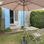 L'enclos Bleu, - Marais Poitevin Avec Piscine Chauffee *