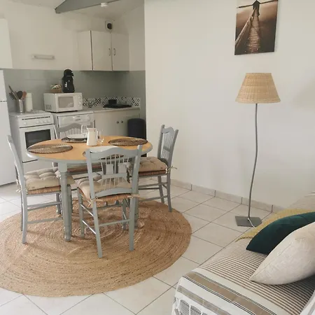 L'enclos Bleu, - Marais Poitevin Avec Piscine Chauffee *