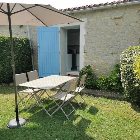 L'enclos Bleu, - Marais Poitevin Avec Piscine Chauffee *