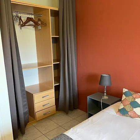 L'enclos Bleu, - Marais Poitevin Avec Piscine Chauffee Appartement