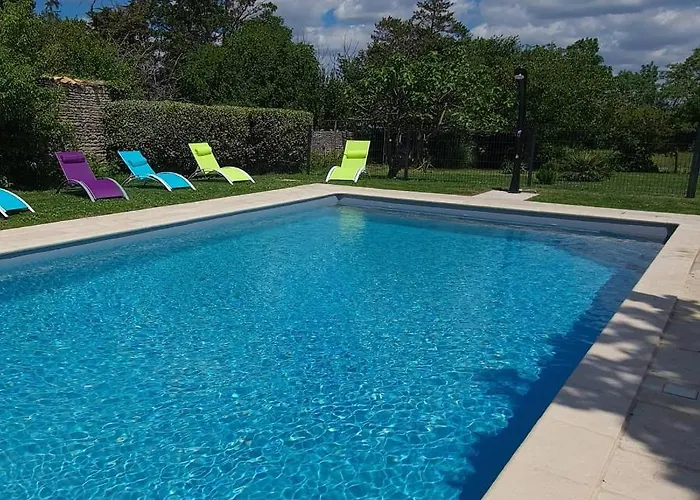 L'enclos Bleu, - Marais Poitevin Avec Piscine Chauffee Daire *
