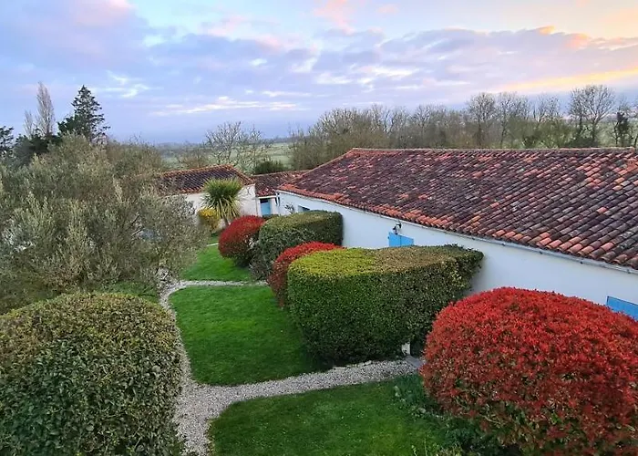 Daire L'enclos Bleu, - Marais Poitevin Avec Piscine Chauffee