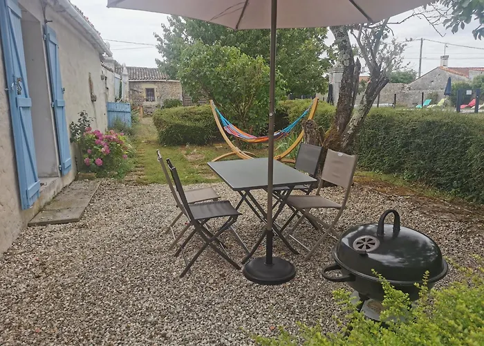 L'enclos Bleu, - Marais Poitevin Avec Piscine Chauffee Chaille-Les-Marais