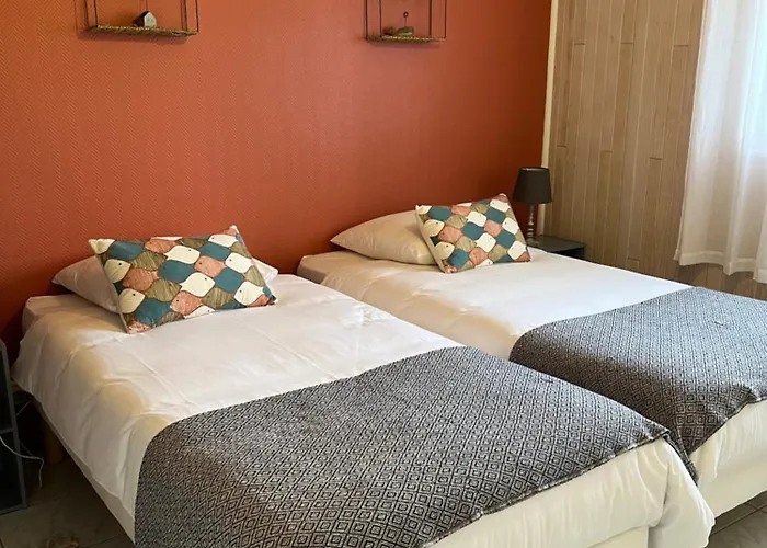 L'enclos Bleu, - Marais Poitevin Avec Piscine Chauffee Daire